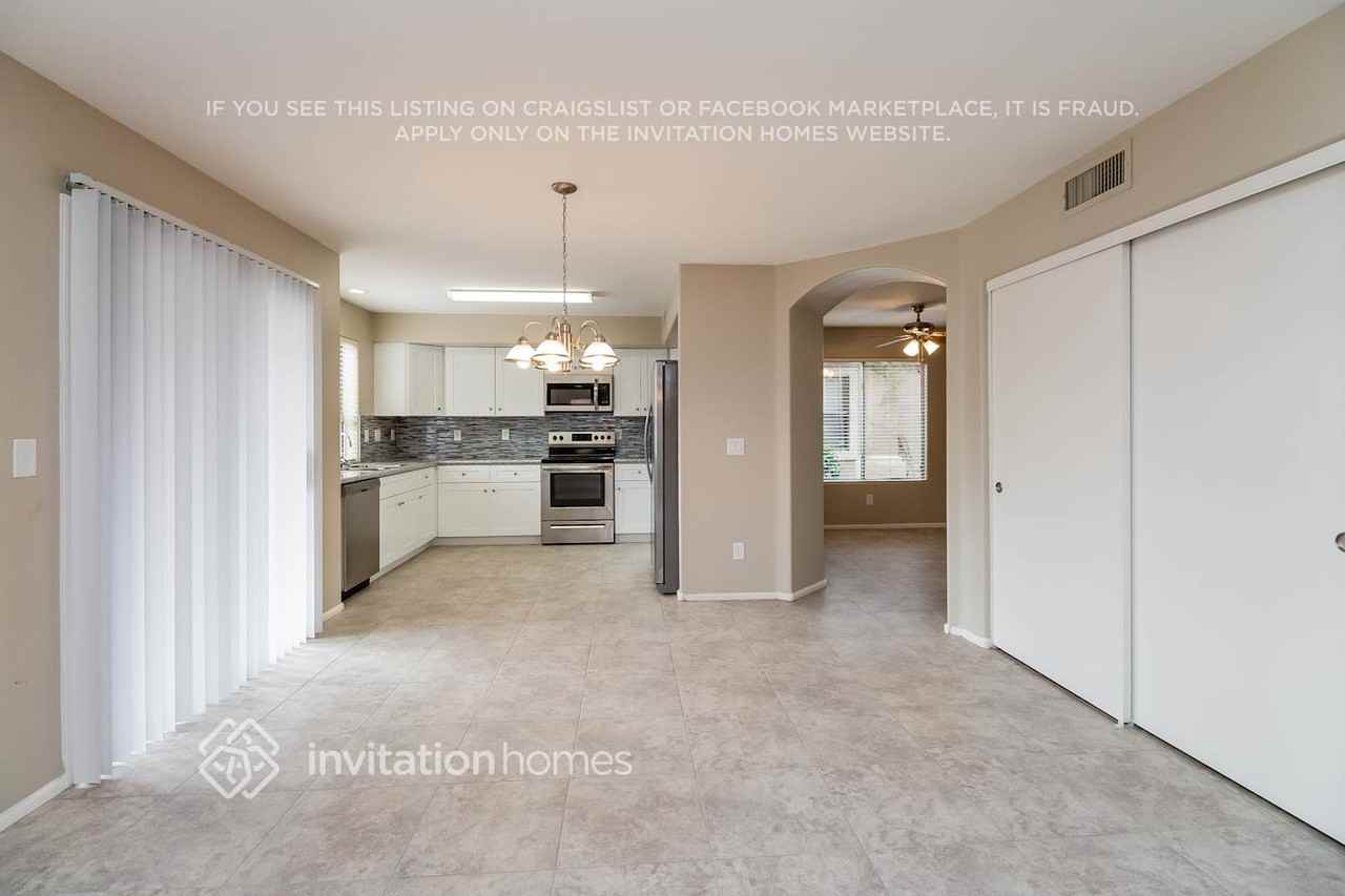 785 E Beargrass Pl - Photo 7 of 21