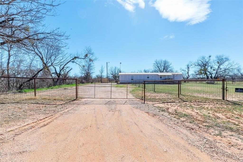 417 Elm Creek Rd - Photo 4 of 39