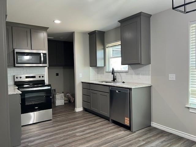 201 Pecan St - Photo 4 of 13