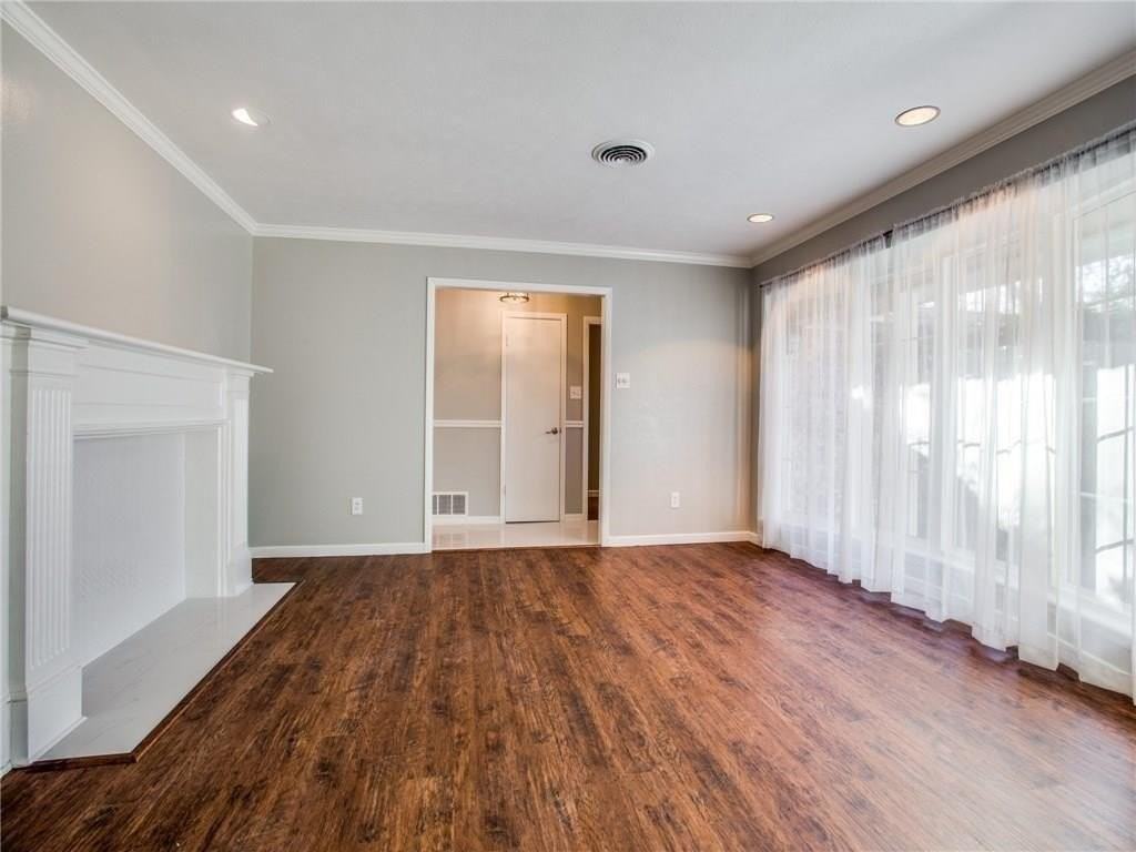 4104 Hartwood Dr - Photo 3 of 13