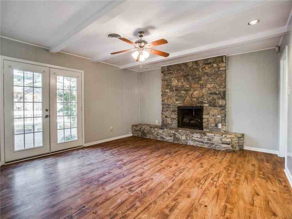 4104 Hartwood Dr - Photo 4 of 13