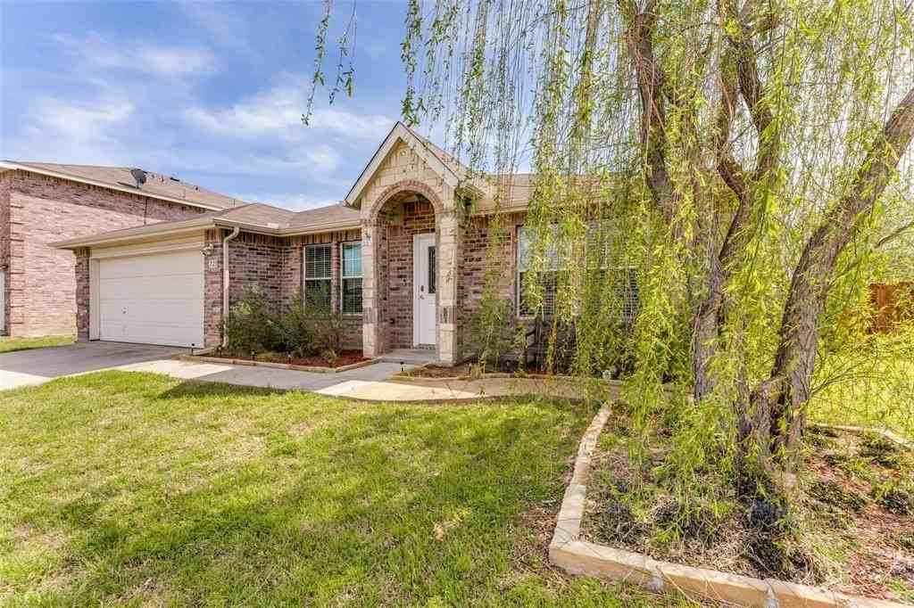 725 Redwing Dr - Photo 2 of 25