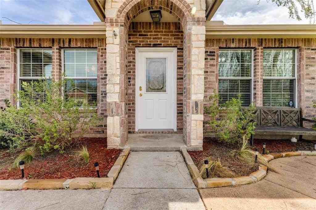 725 Redwing Dr - Photo 3 of 25