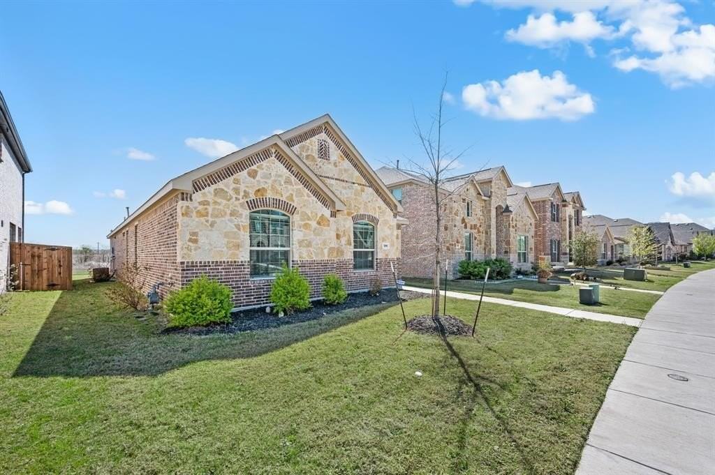 1216 Western Yarrow Ave - Photo 2 of 31