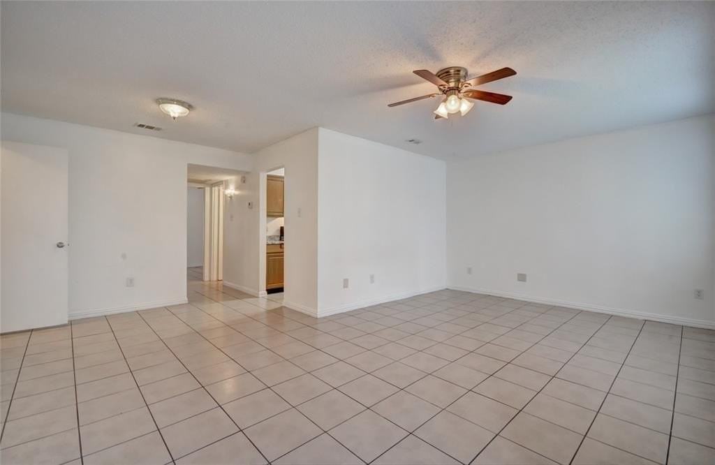 1912 Bernice St #D - Photo 2 of 12