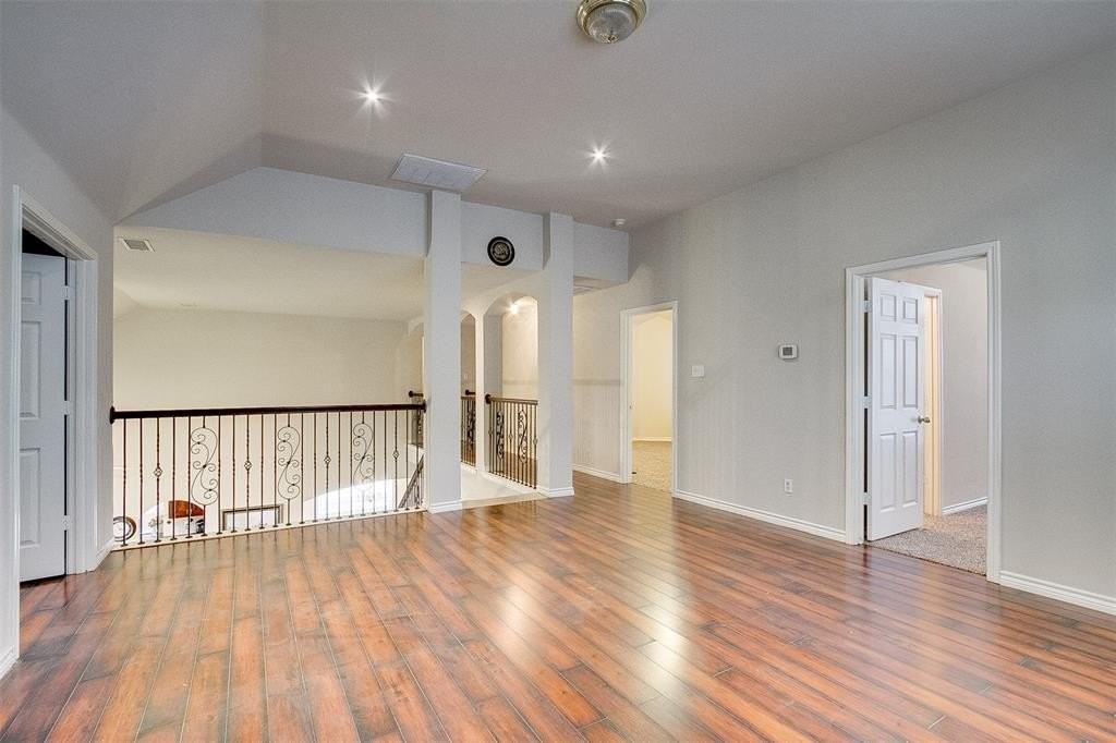 705 Sundown Way - Photo 3 of 33