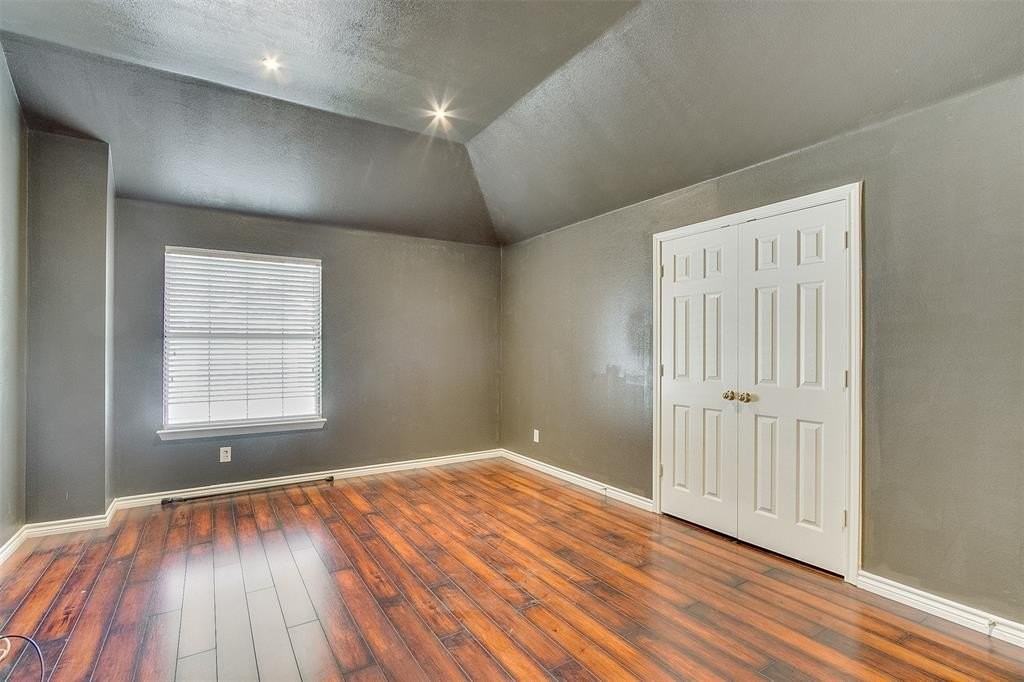 705 Sundown Way - Photo 5 of 33