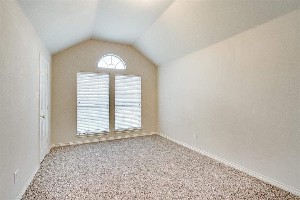 705 Sundown Way - Photo 7 of 33