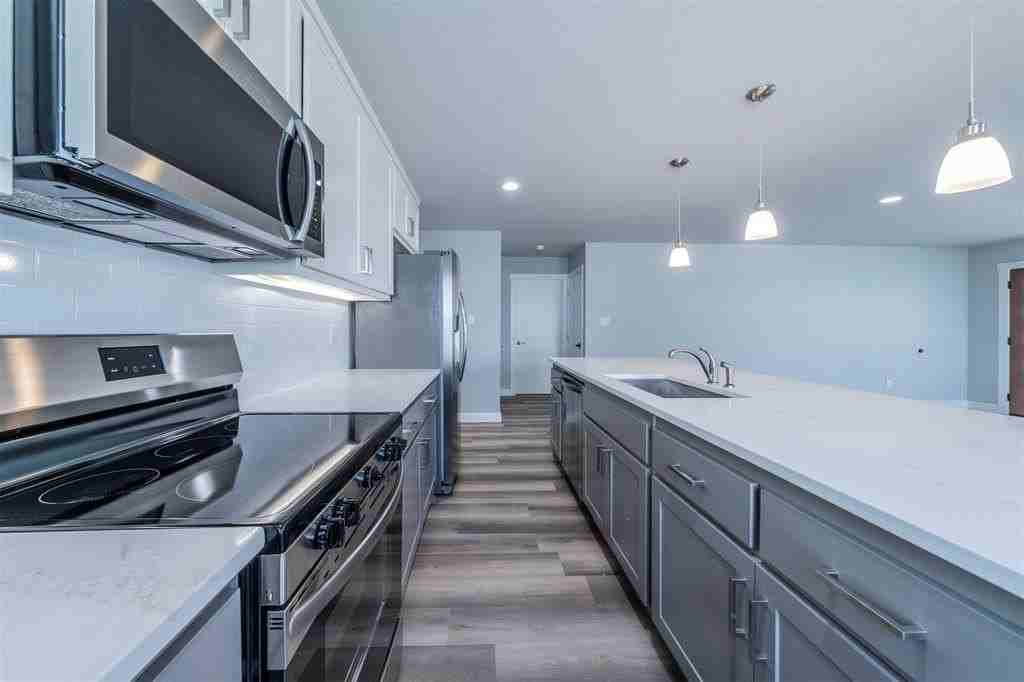 224 Patrick St - Photo 5 of 12