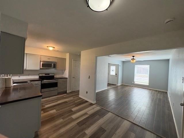 3017 Sandra Ln - Photo 2 of 11