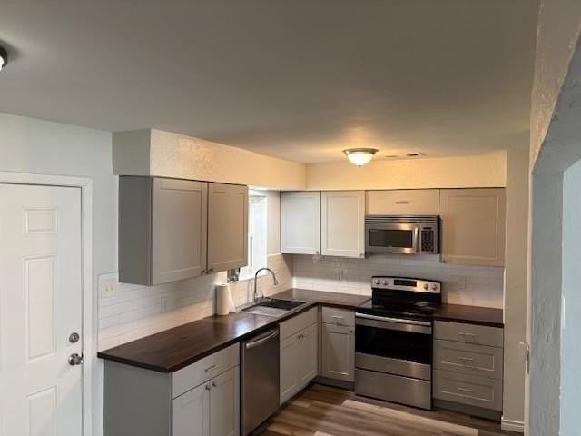 3017 Sandra Ln - Photo 3 of 11