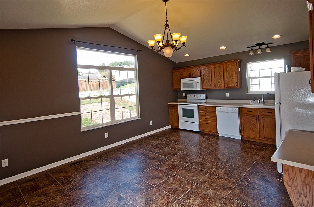 8600 Crosswind Landing Ln - Photo 2 of 14