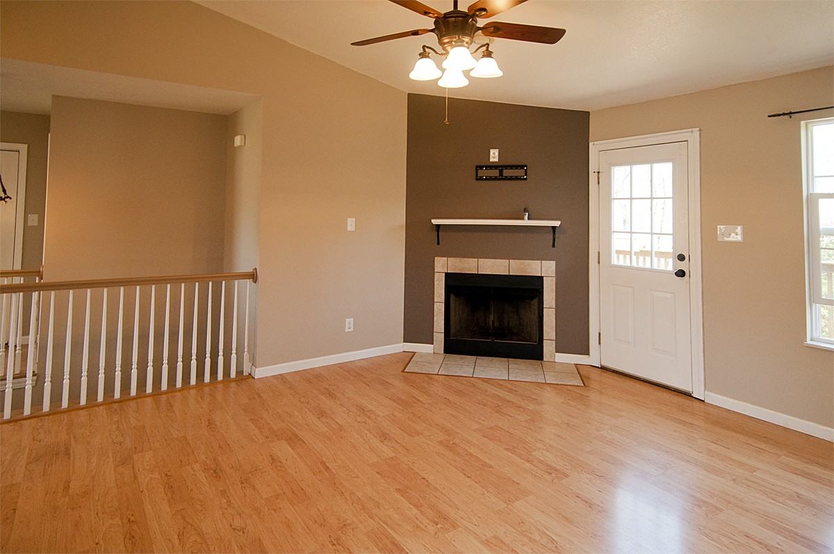 8600 Crosswind Landing Ln - Photo 3 of 14