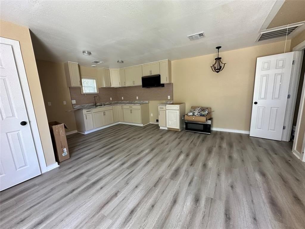 4101 N 19th St - Photo 3 of 8