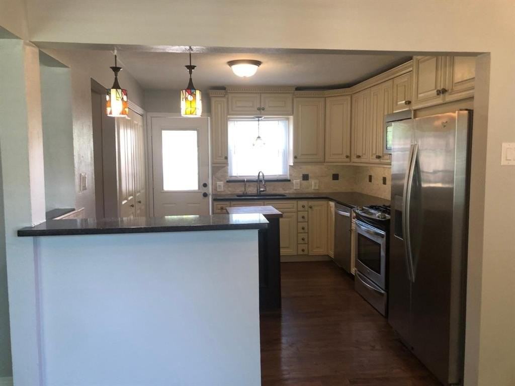 3984 Park Ln - Photo 7 of 26