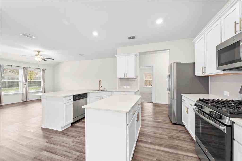 1357 Rembrandt Dr - Photo 5 of 20