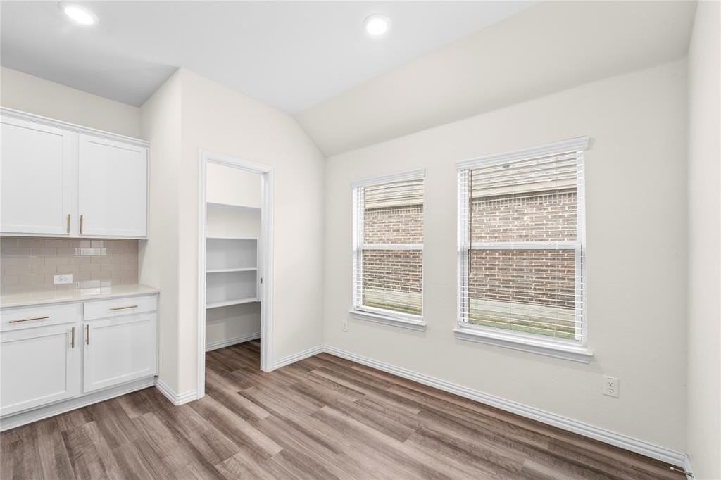 1357 Rembrandt Dr - Photo 7 of 20