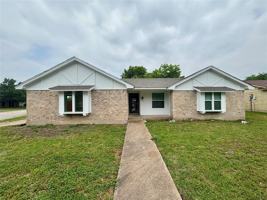 featured image of 1153 Tracy Ln