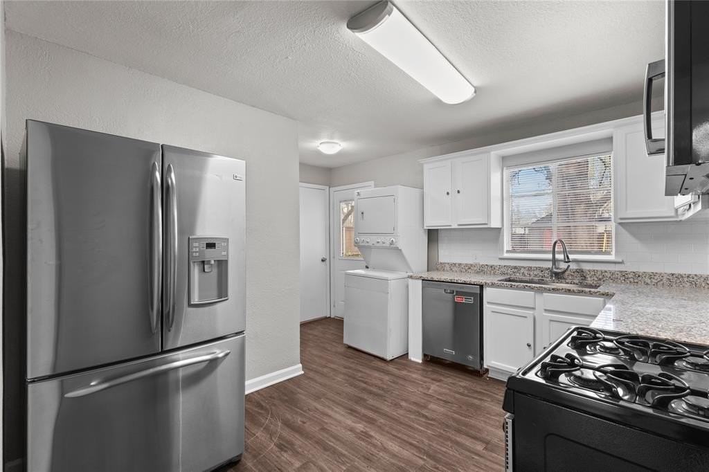 10325 Fern Dr - Photo 2 of 13