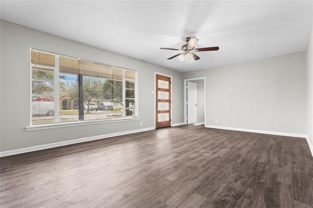 10325 Fern Dr - Photo 5 of 13