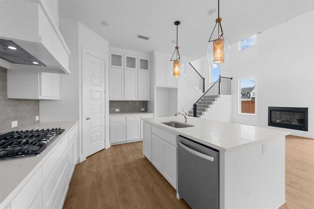 3541 Wardie Pl - Photo 4 of 19