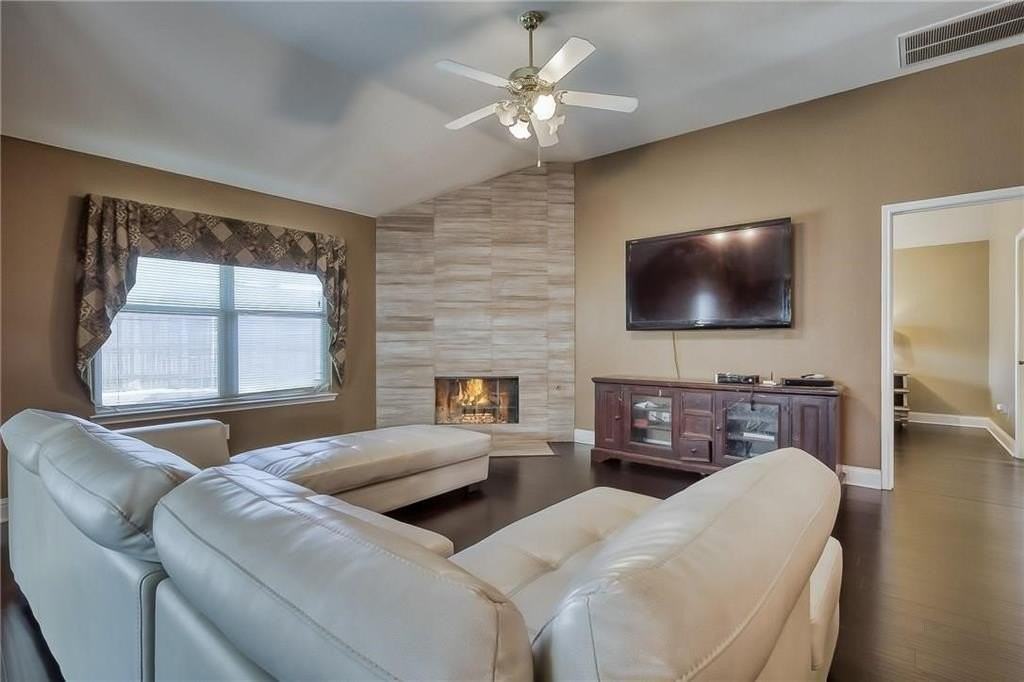 8428 Cactus Flower Dr - Photo 4 of 14