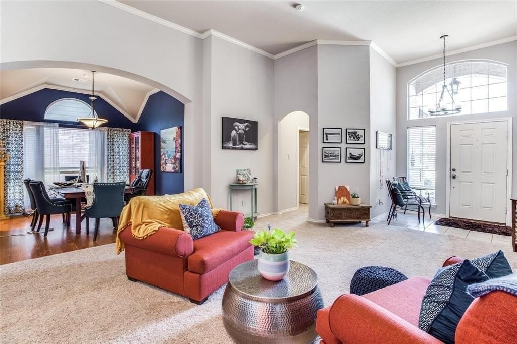 615 Delores Dr - Photo 5 of 36