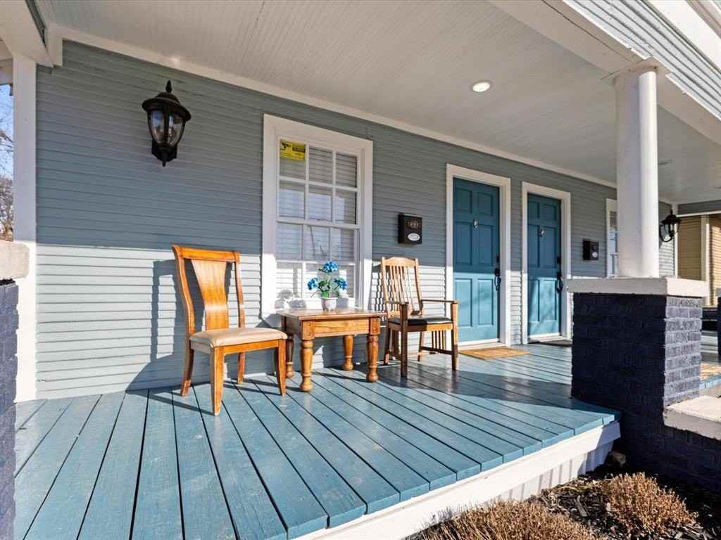 222 N Cliff St - Photo 3 of 14