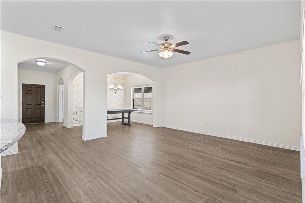 220 Camden St - Photo 6 of 25