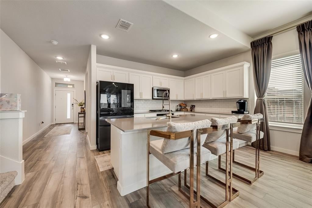 1201 Cinco Treaty Trl - Photo 7 of 31