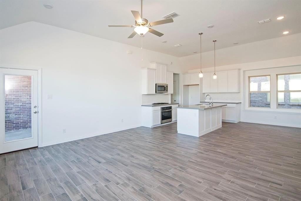 816 Trailside Ln - Photo 6 of 38