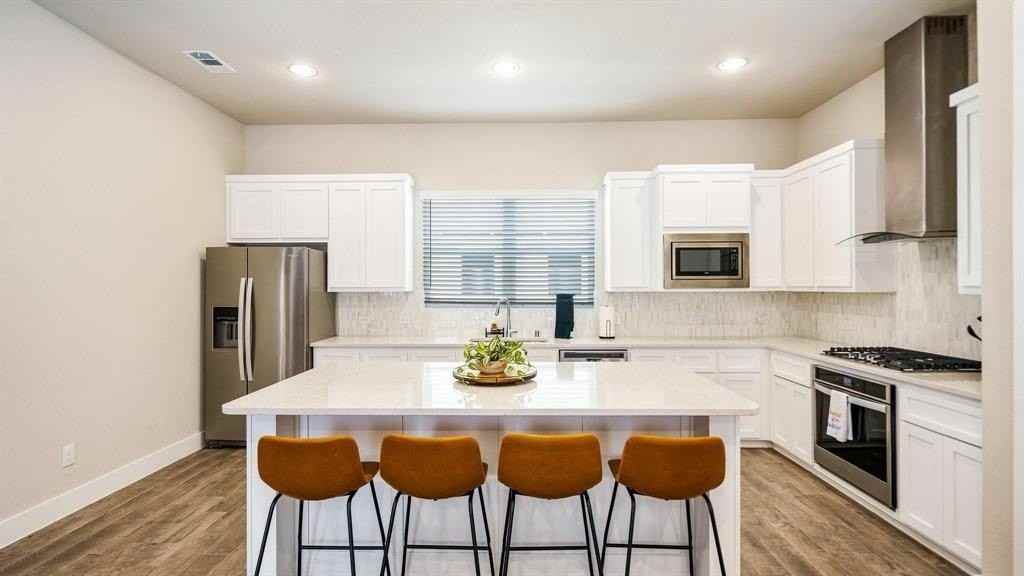 2512 Carolwood Ln - Photo 2 of 20