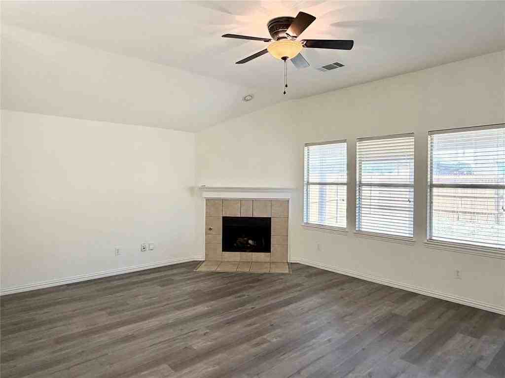 211 Parakeet Dr - Photo 2 of 16