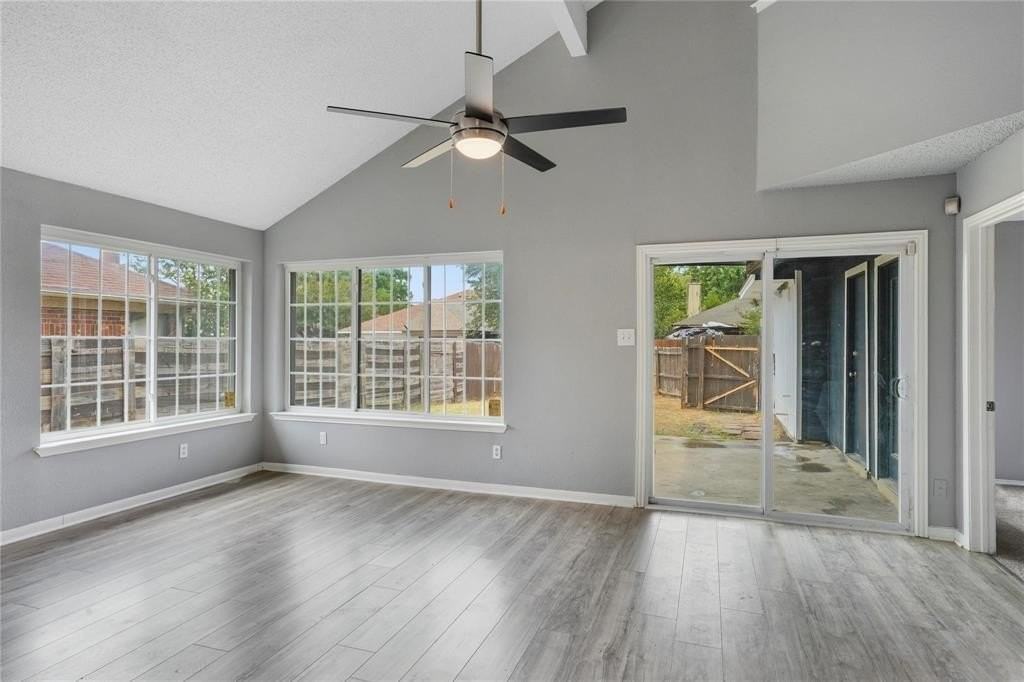 10243 Oak Branch Ln - Photo 3 of 18