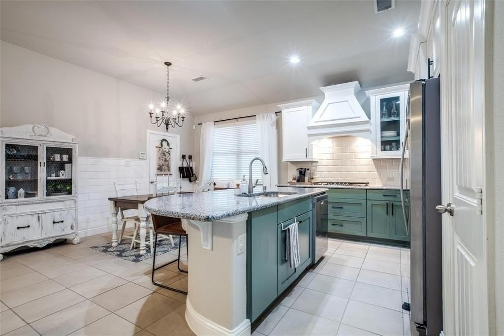 2221 Van Clark Way - Photo 4 of 25