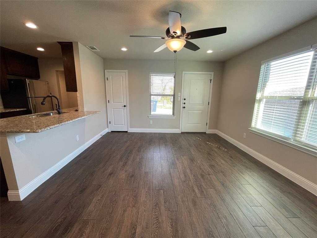 8115 Tanner Ave - Photo 3 of 20