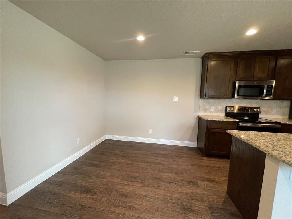 8115 Tanner Ave - Photo 6 of 20