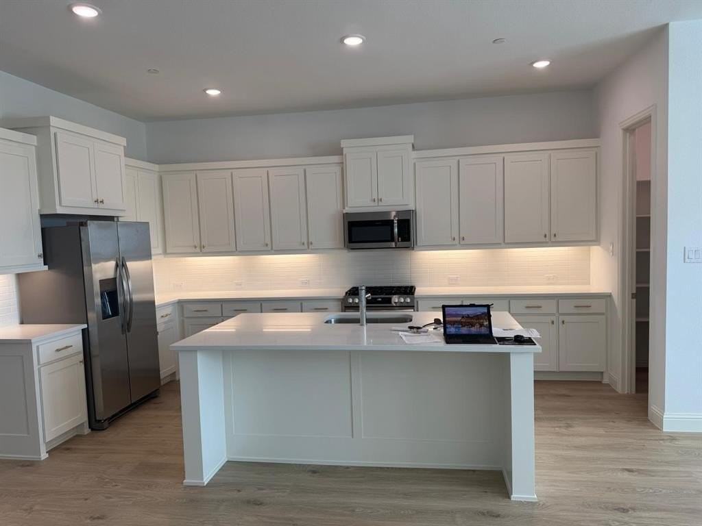 15653 Palmwood Rd - Photo 6 of 26
