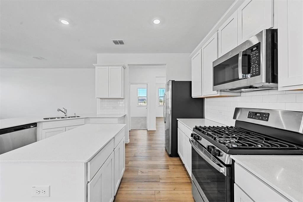 808 Black Hawk Dr - Photo 5 of 18