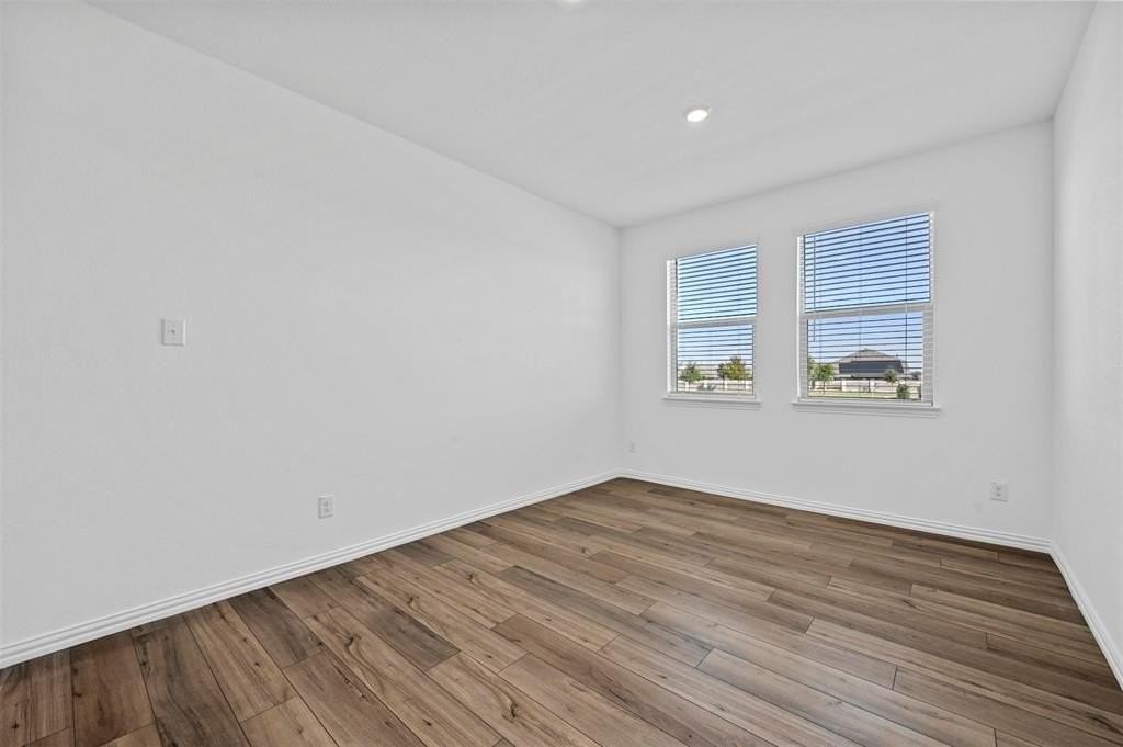 808 Black Hawk Dr - Photo 7 of 18