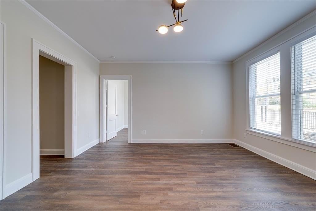 715 S Jennings Ave #105 - Photo 4 of 14