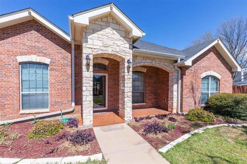 682 Lytle Shores Dr - Photo 3 of 29