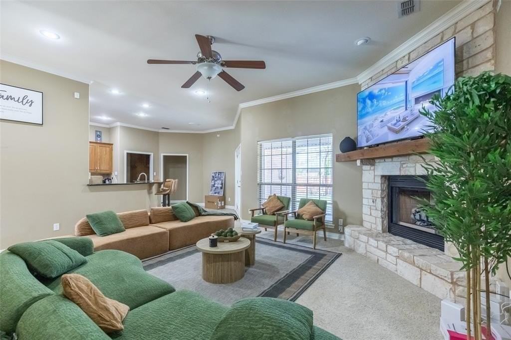 682 Lytle Shores Dr - Photo 4 of 29