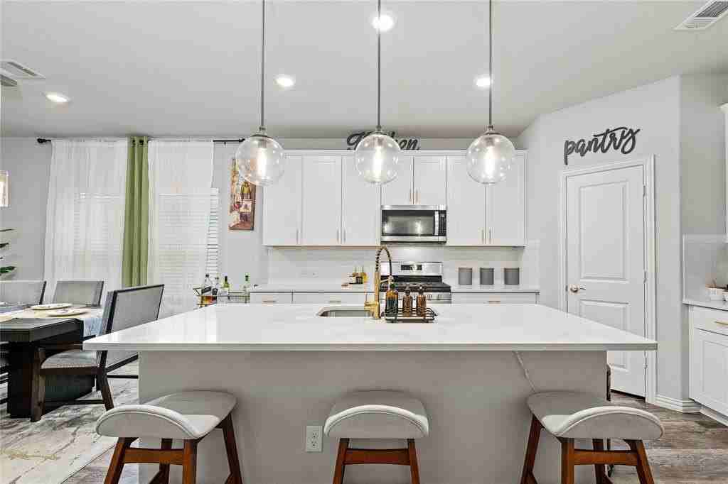 4320 Cascade Falls Ct - Photo 6 of 33