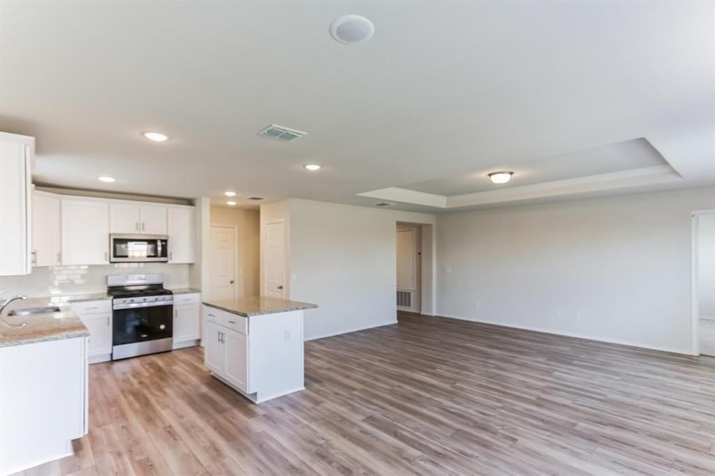 16009 Wanderer Ln - Photo 7 of 23