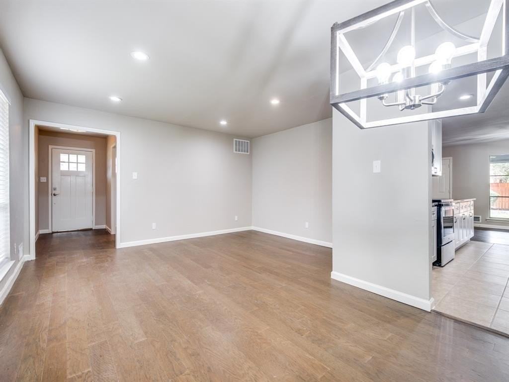 2617 Forest Grove Dr - Photo 4 of 24