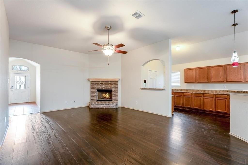 4816 Sapphire Ln - Photo 6 of 39