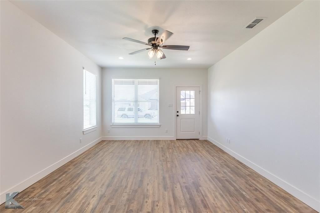 364 Kristie Path - Photo 4 of 27