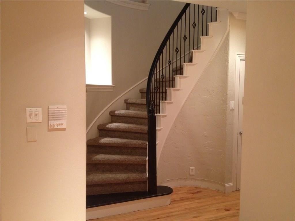 3809 Travis St - Photo 6 of 14