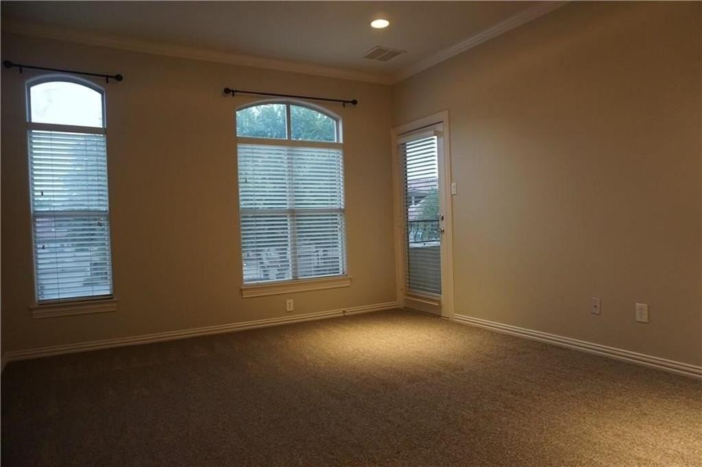 3809 Travis St - Photo 7 of 14